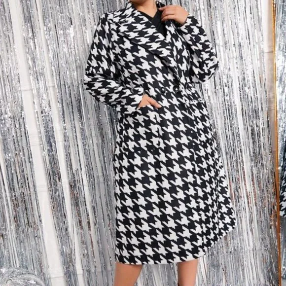 Plus Houndstooth Double Button Coat - Picture 3 of 9